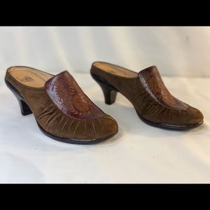 Söfft Loafer Heel, Round Toe, Leather Upper Lining Sock, Size 7